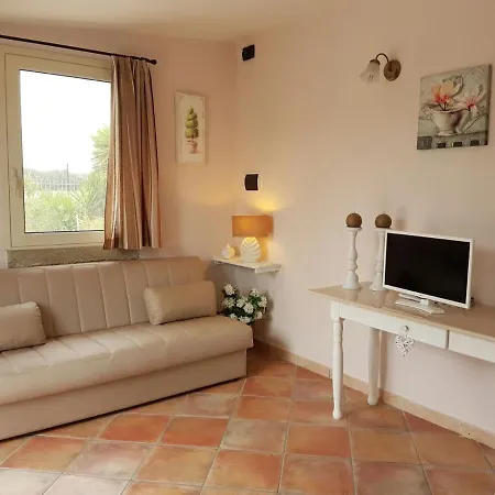 Vakantiehuis Incantevole Villetta Con Giardino *
